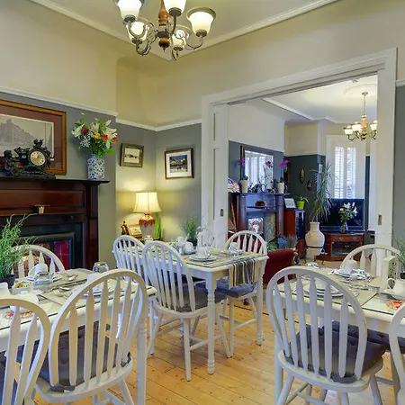 Avoca House 3*