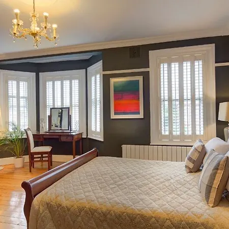 Avoca House Castlegar